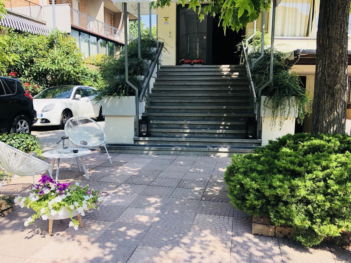 Hotel Aplo - Breakfast Experience Cervia Luaran gambar
